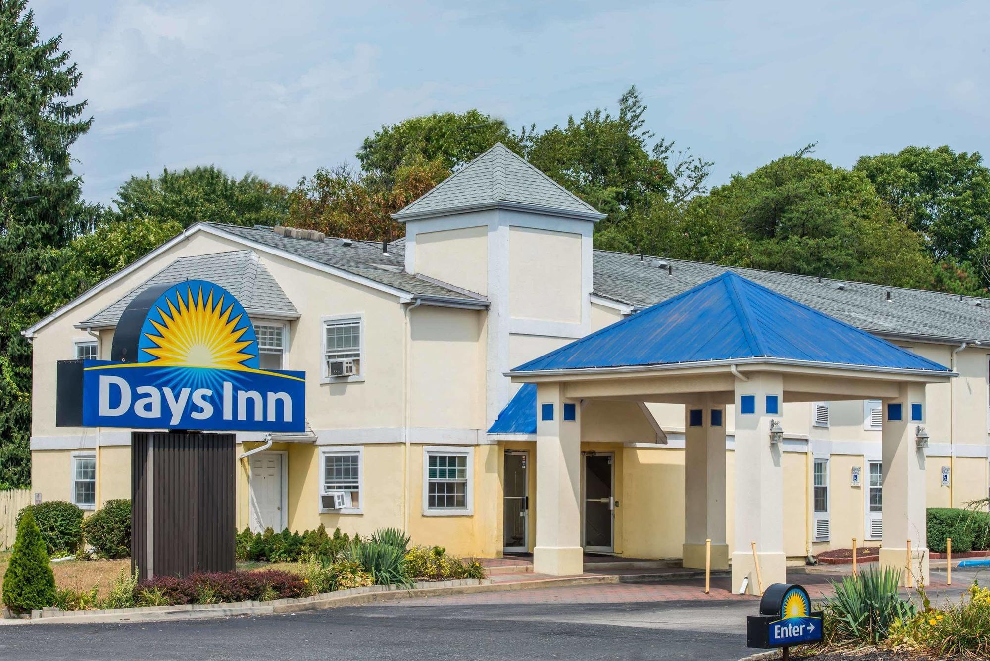 Days Inn By Wyndham Berlin Voorhees Exteriör bild